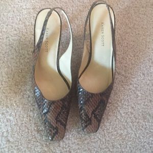 Karen Scott leather upper snakes skin look heels